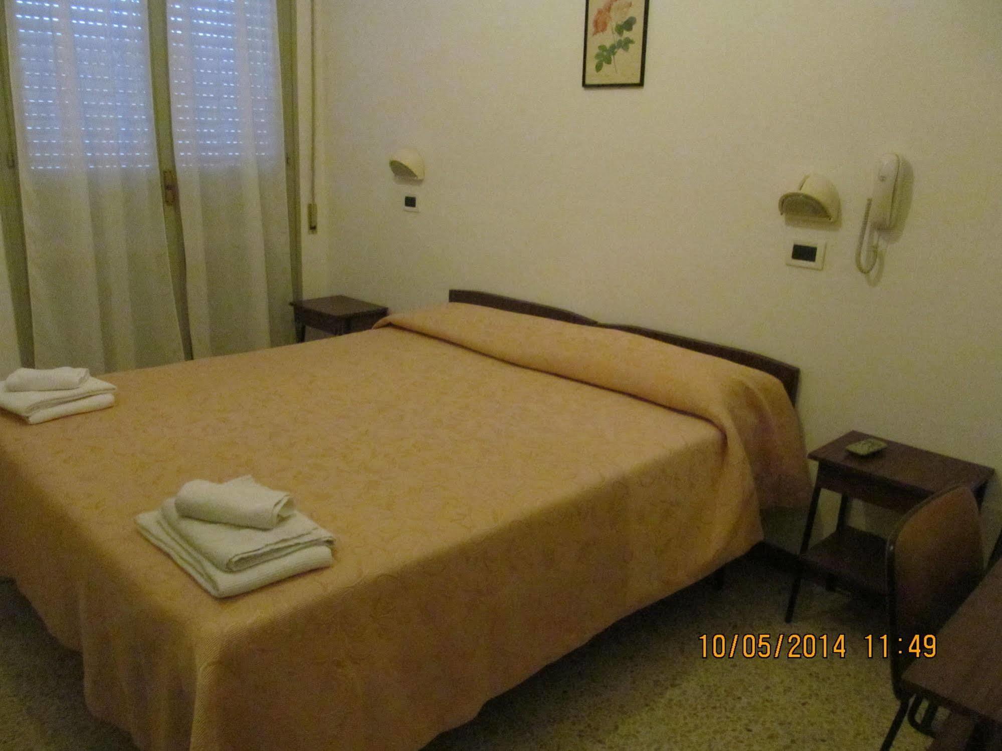 Hotel Edward Bellaria-Igea Marina Exterior foto